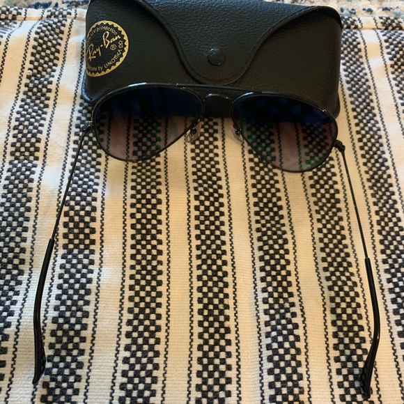 Ray-Ban aviator sunglasses - Picture 4 of 5